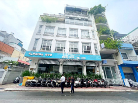 Building 105 Bàn Cờ
