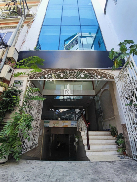 Building 40/38 Calmette